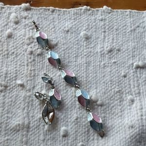 Bracelet and clip earrings